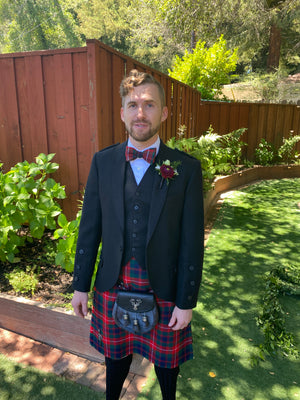 Have you forgotten about buttonholes, my stylish men?